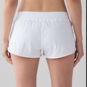 Lululemon Hotty Hot Short II 2.5inch Size 8
